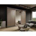 Szara szafa z lustrem i lamelami na froncie, trzydrzwiowa 250 cm REGNO, z szufladami i półkami