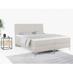 Wyposażone w dwa materace i wysokie wezgłowie łóżko kontynentalne ADELANO czarna ecoskóra 180x200