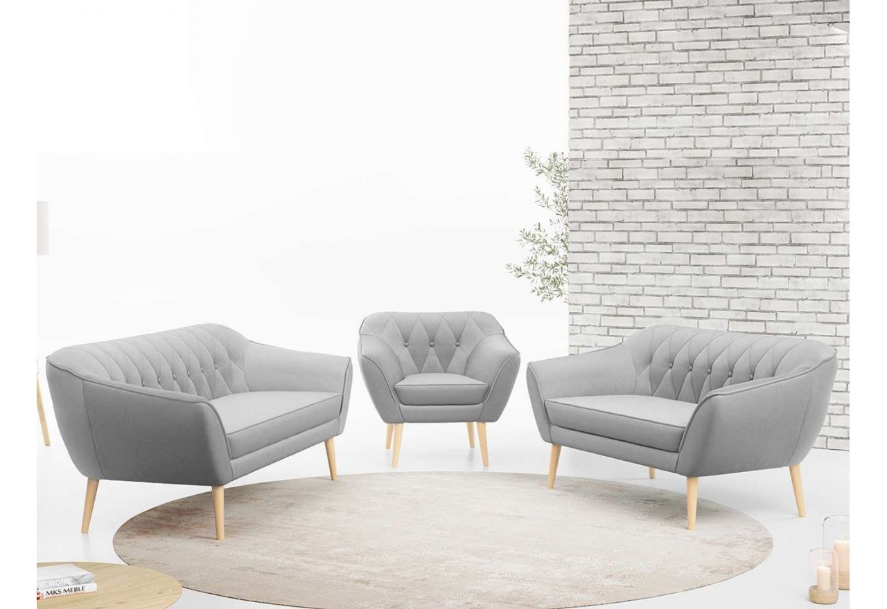 Komfortowy zestaw wypoczynkowy złożony z dwóch sof i fotela PIRS 3+2+1 z welurową jasnobeżową tapicerką