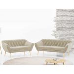 Komplet wypoczynkowy z dwu i trzyosobową sofą tapicerowaną jasnobeżowym welurem PIRS 3+2 na wysokich nóżkach z drewna