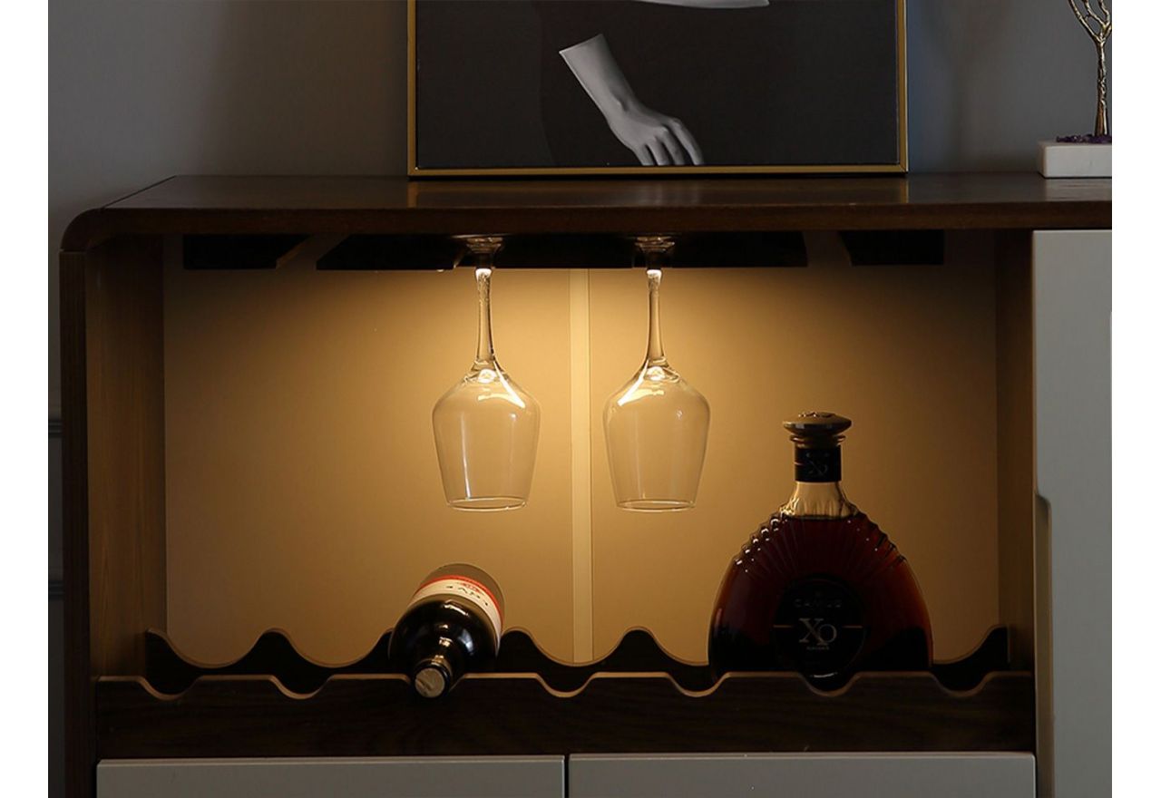 Dodatkowe oświetlenie do szaf - Lampa A60 do szafy, z czujnikiem ruchu, aluminiową, srebrną obudową i pojemną baterią, 60 cm