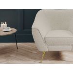 Beżowy fotel do salonu, jednoosobowy BUKLI 01 na złotych nogach i z pętelkową tapicerką