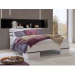 Podwójne białe łóżko drewniane z zagłówkiem, materac 180 x 200 MARTANO, nowoczesne