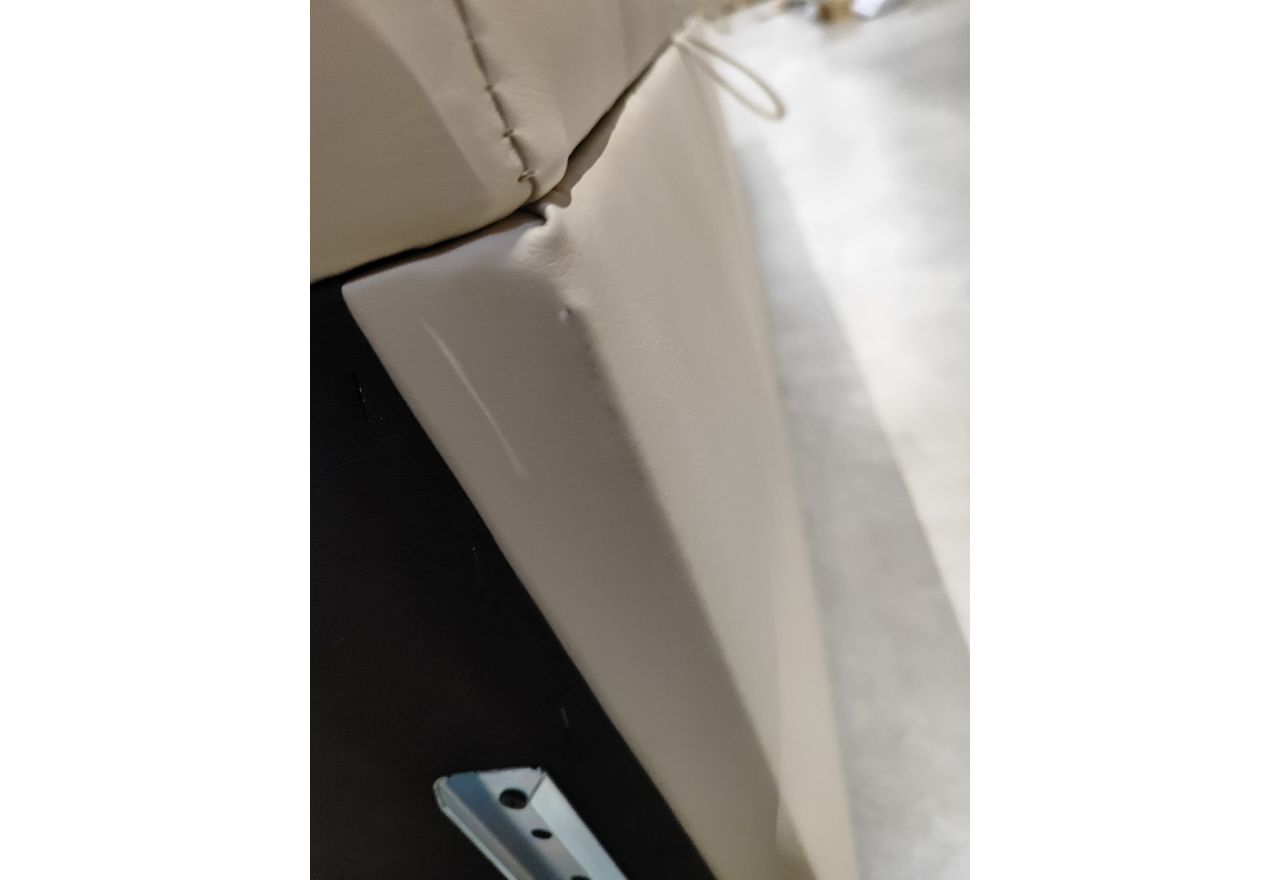 Łóżko kontynentalne GOLD 5 160x200 - Soft 33 - kremowa ekoskóra - OUTLETU