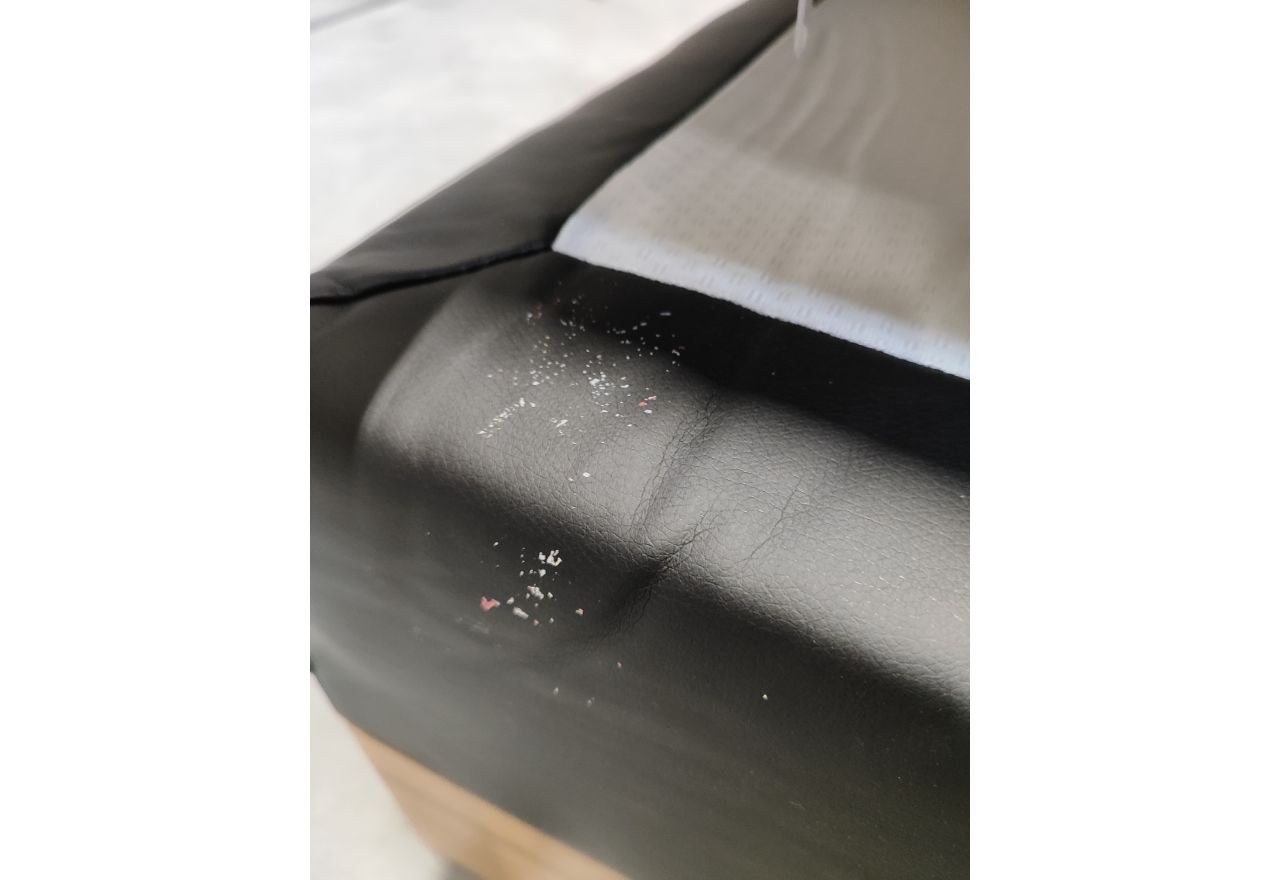 Łóżko kontynentalne VENETO KING 180x200 - Soft 11 - czarna ekoskóra - OUTLETU