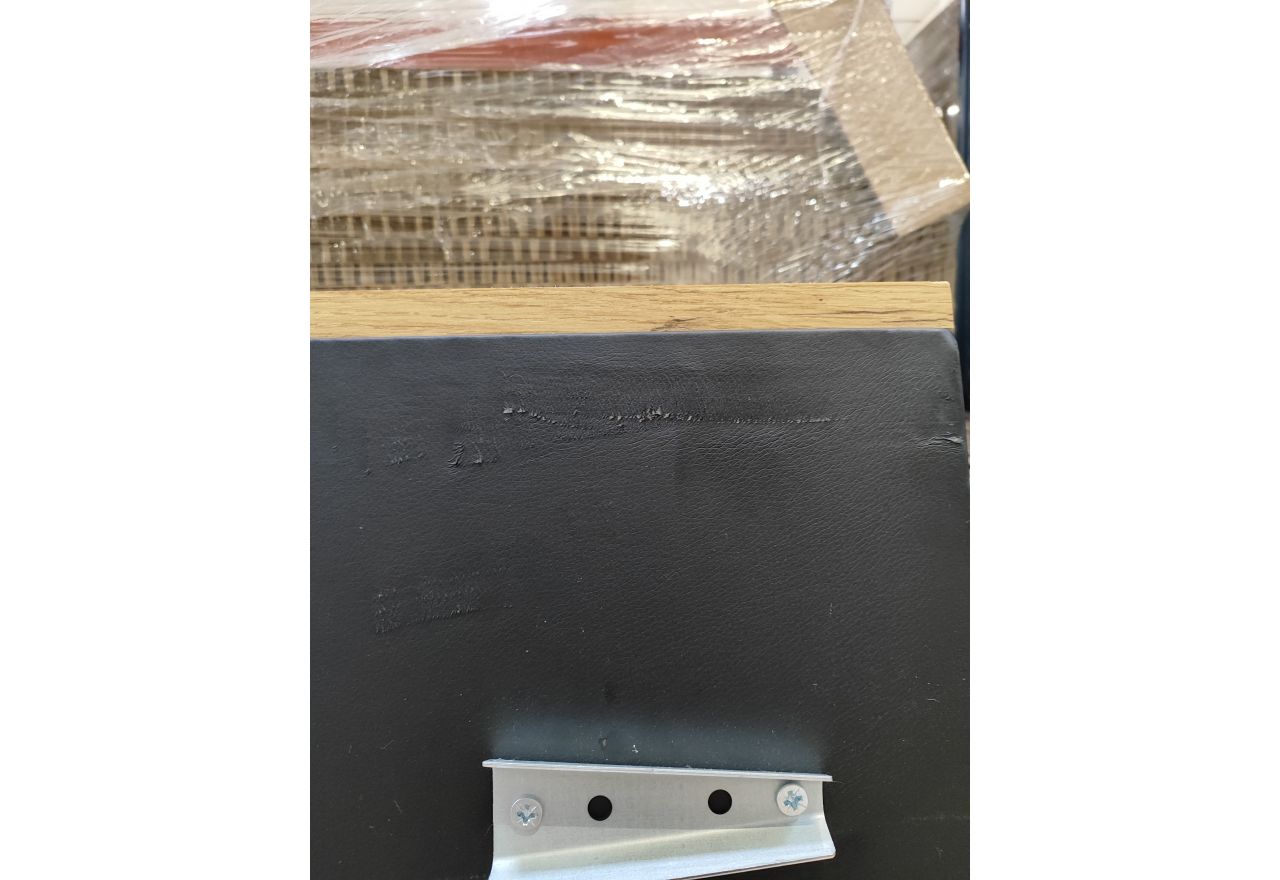 Łóżko kontynentalne VENETO KING 180x200 - Soft 11 - czarna ekoskóra - OUTLETU