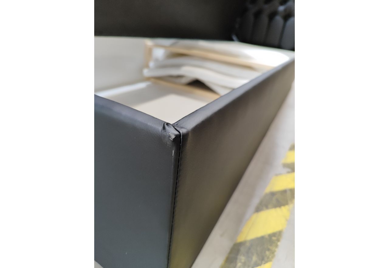 Łóżko kontynentalne GRIMALDI 180x200 - Soft 11 - czarna ekoskóra - OUTLETU