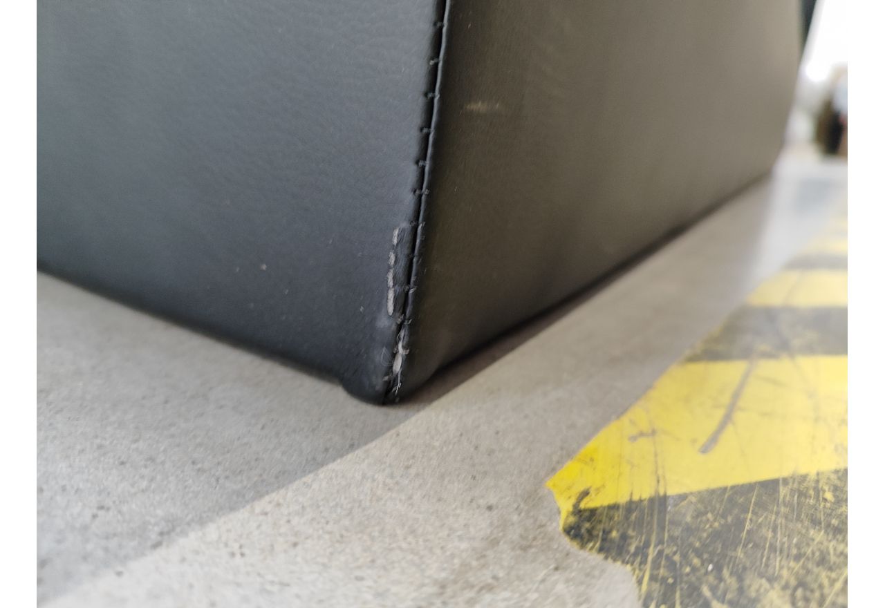 Łóżko kontynentalne GRIMALDI 180x200 - Soft 11 - czarna ekoskóra - OUTLETU