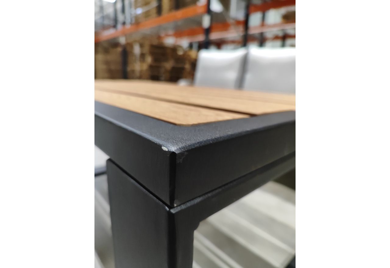 Metalowy stół ogrodowy ELBA - OUTLETU