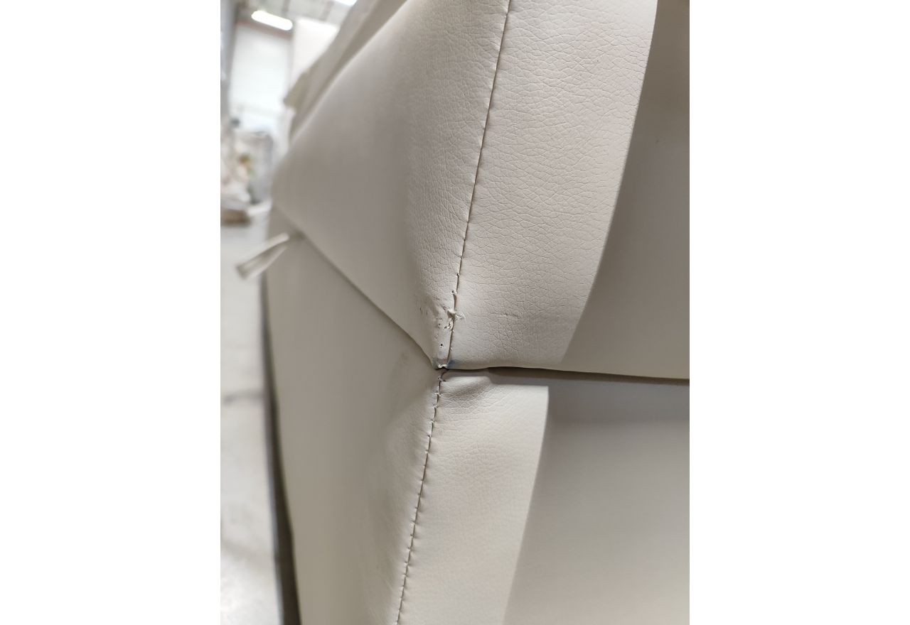 Łóżko kontynentalne LUKA KING 200x200 - Soft 17 - biała ekoskóra - OUTLETU