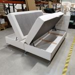 Łóżko kontynentalne GRIMALDI 180x200 - Soft 17 - biała ekoskóra - OUTLETU