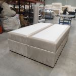 Łóżko kontynentalne bez wezgłowia BESS 140x200 - Monolith 02 - beżowy - OUTLETU