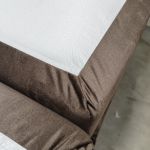 Łóżko kontynentalne bez wezgłowia BESS 200x200 - Monolith 15 - brązowy - OUTLETU