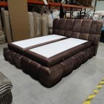 Łóżko kontynentalne NIRA 160x200 - Monolith 15 - brązowy - OUTLETU