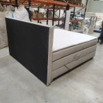 Łóżko kontynentalne, elektrycznie sterowane z pilota - ELECTRO 180x200 - Matana 17 - beżowy - OUTLETU