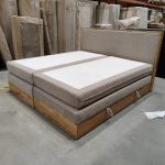 Łóżko kontynentalne WOOD CLASSIC KING 200x200 - Puente 16 - beżowy - OUTLETU