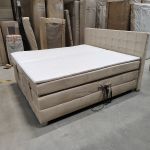 Łóżko kontynentalne, elektrycznie sterowane z pilota - ELECTRO 180x200 - Monolith 02 - beżowy - OUTLETU