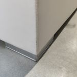 Łóżko kontynentalne JASIR 140x200 - Soft 17 - biała ekoskóra - OUTLETU