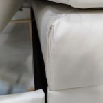 Łóżko kontynentalne LUKA KING 160x200 - Soft 17 - biała ekoskóra - OUTLETU