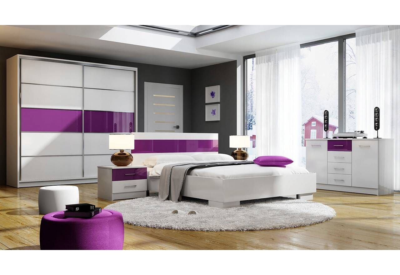 Zestaw nowoczesnych mebli do sypialni z łóżkiem, szafą, komodą i stolikami nocnymi - DELINA / Biały - fioletowe szkło