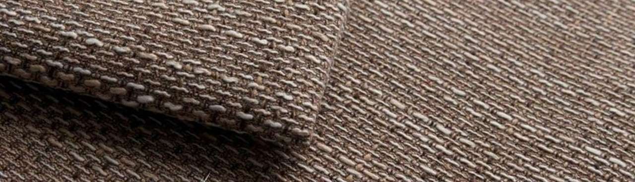 Mała kanapa rogowa do salonu z funkcją spania i modnymi bokami - DUERTO - 43_1