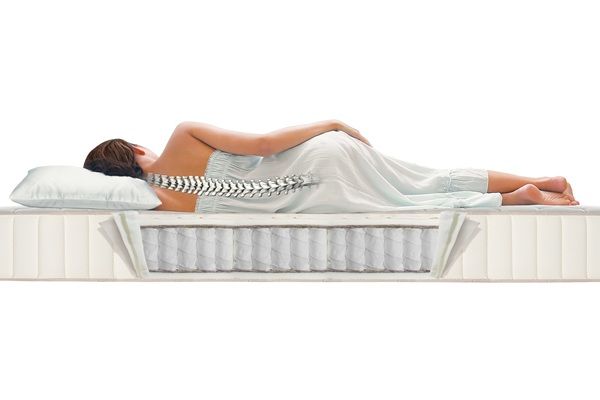 Jaki materac na chory kręgosłup wybrać, aby zmniejszyć ból pleców?